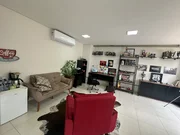 <strong>Sala Comercial Center Offices</strong>