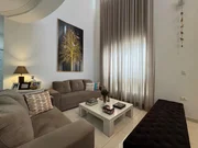 <strong>Casa Padrão</strong>&nbsp;<small>(4 dormit&oacute;rios sendo 1 su&iacute;te)</small>