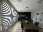 <strong></strong>&nbsp;<small>(4 dormit&oacute;rios sendo 3 su&iacute;tes)</small>