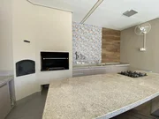 <strong></strong>&nbsp;<small>(3 dormit&oacute;rios sendo 1 su&iacute;te)</small>