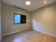 <strong></strong>&nbsp;<small>(3 dormit&oacute;rios sendo 1 su&iacute;te)</small>