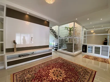 <strong></strong>&nbsp;<small>(3 dormit&oacute;rios sendo 1 su&iacute;te)</small>