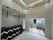 <strong></strong>&nbsp;<small>(3 dormit&oacute;rios sendo 1 su&iacute;te)</small>