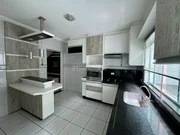 <strong></strong>&nbsp;<small>(3 dormit&oacute;rios)</small>