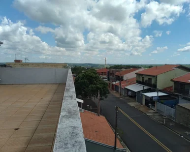 <strong></strong> ()