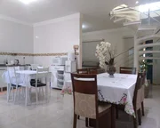 <strong>Sobrado Conjugado</strong>&nbsp;<small>(3 dormit&oacute;rios sendo 1 su&iacute;te)</small>