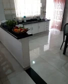 <strong></strong>&nbsp;<small>(3 dormit&oacute;rios sendo 1 su&iacute;te)</small>