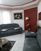 <strong></strong>&nbsp;<small>(3 dormit&oacute;rios sendo 1 su&iacute;te)</small>