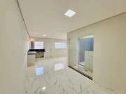 <strong></strong>&nbsp;<small>(2 dormit&oacute;rios sendo 1 su&iacute;te)</small>