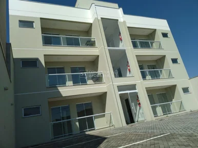 <strong></strong>&nbsp;<small>(2 dormit&oacute;rios sendo 1 su&iacute;te)</small>