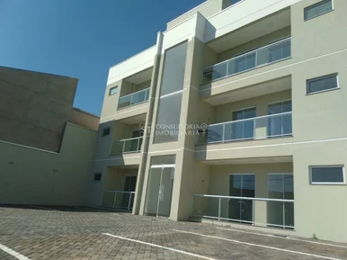 <strong></strong>&nbsp;<small>(2 dormit&oacute;rios sendo 1 su&iacute;te)</small>