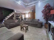 <strong></strong>&nbsp;<small>(3 dormit&oacute;rios sendo 1 su&iacute;te)</small>