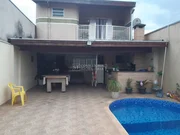 <strong></strong>&nbsp;<small>(3 dormit&oacute;rios sendo 1 su&iacute;te)</small>