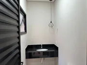 <strong></strong>&nbsp;<small>(3 dormit&oacute;rios sendo 1 su&iacute;te)</small>