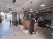 <strong></strong>&nbsp;<small>(3 dormit&oacute;rios sendo 3 su&iacute;tes)</small>