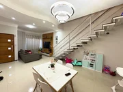 <strong></strong>&nbsp;<small>(4 dormit&oacute;rios sendo 2 su&iacute;tes)</small>