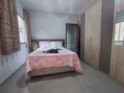 <strong></strong>&nbsp;<small>(4 dormit&oacute;rios sendo 1 su&iacute;te)</small>