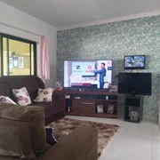 <strong></strong>&nbsp;<small>(4 dormit&oacute;rios)</small>