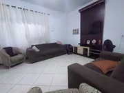 <strong></strong>&nbsp;<small>(4 dormit&oacute;rios sendo 1 su&iacute;te)</small>