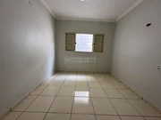 <strong></strong>&nbsp;<small>(3 dormit&oacute;rios sendo 1 su&iacute;te)</small>