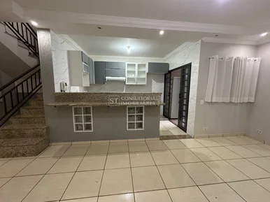 <strong></strong>&nbsp;<small>(3 dormit&oacute;rios sendo 1 su&iacute;te)</small>