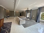 <strong></strong>&nbsp;<small>(3 dormit&oacute;rios sendo 1 su&iacute;te)</small>