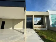 <strong>Casa de 3 quartos e 3 suítes em condomínio no Jardim Pau Bra</strong>