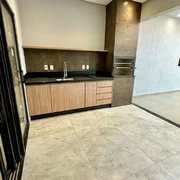 <strong>Casa em Condomínio de Luxo em Nova Odessa-SP: 3 Quartos, 1 S</strong>