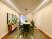 <strong></strong>&nbsp;<small>(3 dormit&oacute;rios sendo 3 su&iacute;tes)</small>