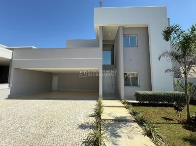 <strong>Casa à venda em condomínio de alto padrão: 3 quartos, 1 suít</strong>