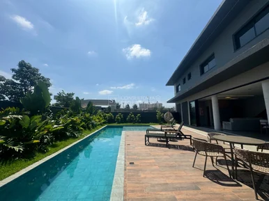 <strong>Casa de Luxo em Condomínio à Venda em Americana-SP</strong>