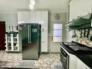 <strong>Casa à venda, 4 quartos, 2 suítes, 2 salas, 4 banheiros, 4 v</strong>