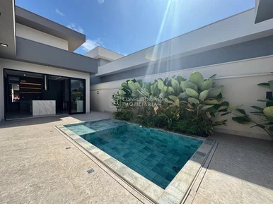 <strong>Casa de alto padrão em condomínio no Jardim Firenze, Santa B</strong>