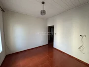 <strong>Casa comercial à venda na Vila Jones: 3 quartos, 1 sala, 2 b</strong>