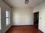 <strong>Casa comercial à venda na Vila Jones: 3 quartos, 1 sala, 2 b</strong>