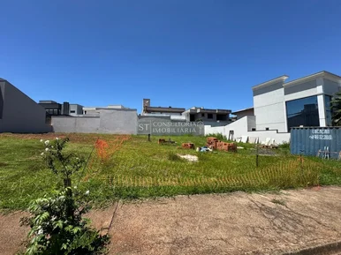 <strong>Terreno em Condomínio à Venda em Americana-SP, Bairro Ipês A</strong>