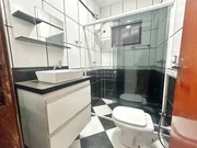 <strong></strong>&nbsp;<small>(4 dormit&oacute;rios sendo 1 su&iacute;te)</small>