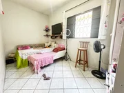 <strong></strong>&nbsp;<small>(3 dormit&oacute;rios sendo 1 su&iacute;te)</small>