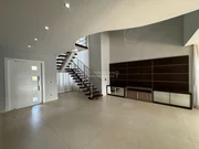 <strong>Casa de Luxo em Condomínio: 3 quartos, 1 suite, 2 salas, 4 b</strong>