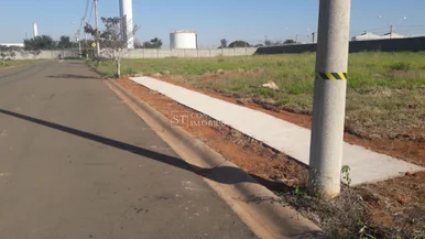 <strong>Terreno industrial de 1.000 m² à venda em Santa Bárbara D'oe</strong>