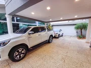 <strong></strong>&nbsp;<small>(4 dormit&oacute;rios sendo 3 su&iacute;tes)</small>