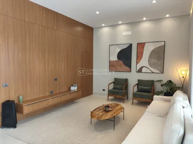 <strong>Casa em condomínio à venda na Fazenda Santa Lúcia, 3 suítes,</strong>