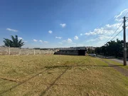 <strong>Terreno em Condomínio à Venda ou Locação em Santa Bárbara D</strong>