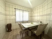 <strong></strong>&nbsp;<small>(2 dormit&oacute;rios sendo 2 su&iacute;tes)</small>