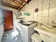 <strong></strong>&nbsp;<small>(2 dormit&oacute;rios sendo 2 su&iacute;tes)</small>