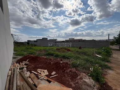 <strong>Terreno à venda em Jardim Itapuã: 250,00 m² de área na cidad</strong>