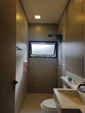 <strong>Imperdível Casa em Condomínio no Parque dos Pinheiros - 3 Qu</strong>