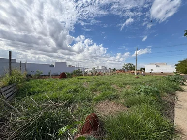<strong>Terreno à venda em Santa Barbara do Oeste-SP  357,62 m² de á</strong>
