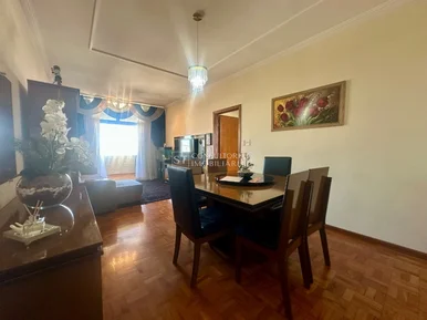 <strong></strong>&nbsp;<small>(2 dormit&oacute;rios sendo 1 su&iacute;te)</small>