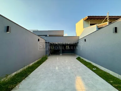 <strong>Casa Padrão</strong>&nbsp;<small>(2 dormit&oacute;rios sendo 1 su&iacute;te)</small>